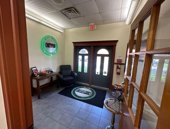 More Photos Of 95 Toledo St, Farmingdale Flex For Lease
