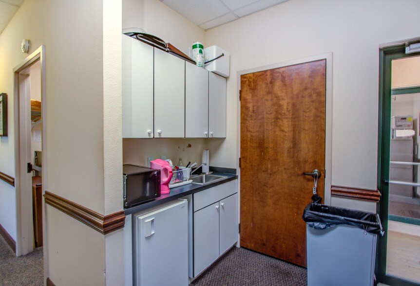 More Photos Of 4477 Legendary Dr, Destin Office Residential For Sale