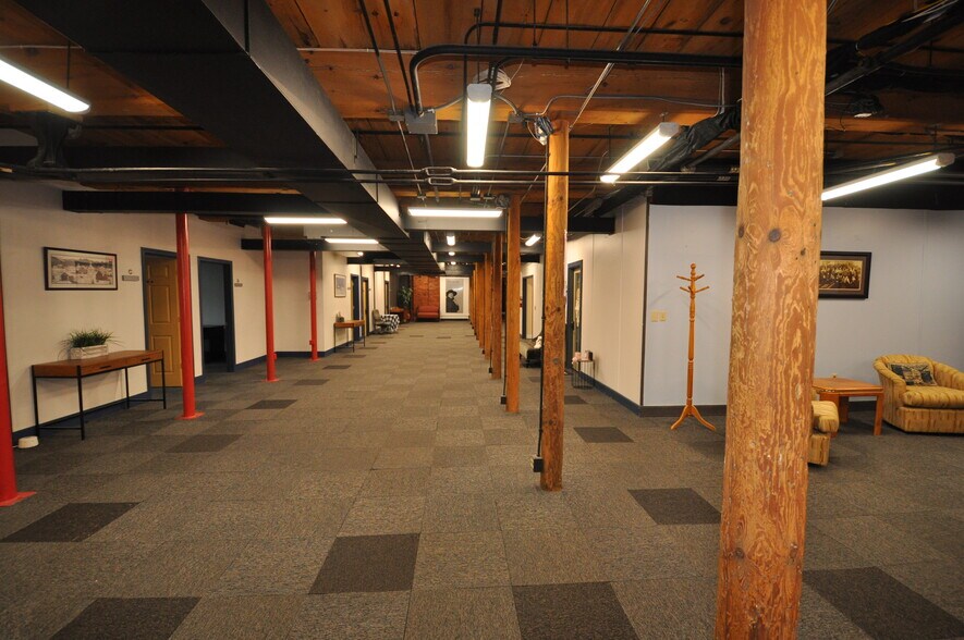 More Photos Of 73 Pickering Rd, Rochester Coworking Space