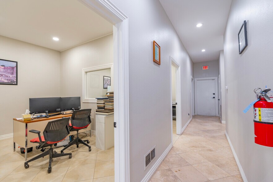 More Photos Of 10582 Spangler Rd, Dallas Manufacturing For Sale