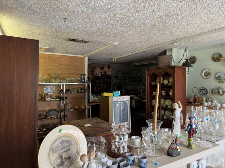 More Photos Of 401 W Belt Line Rd, Cedar Hill Freestanding For Sale