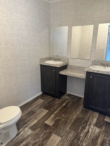 More Photos Of 154 NW Alpata Ct, Lake City Manufactured Housing Mobile Home Park For Sale