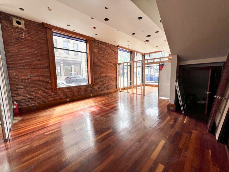 More Photos Of 366 W Broadway, Boston Storefront Retail Residential For Lease