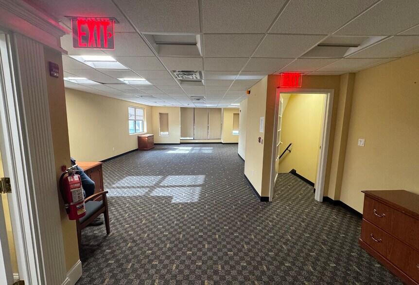 More Photos Of 41-11 Bell Blvd, Bayside Storefront Retail Office For Lease