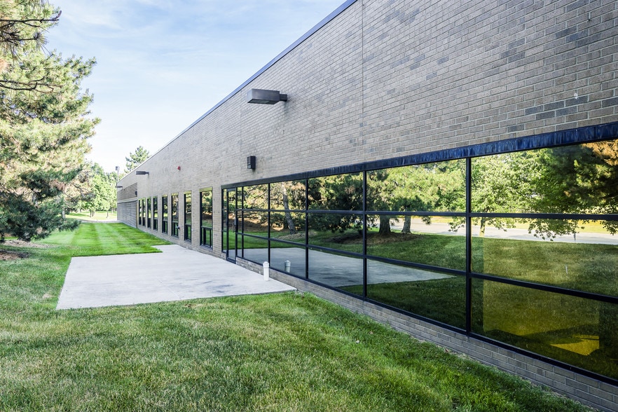 More Photos Of 5225 Auto Club Dr, Dearborn Office For Sale