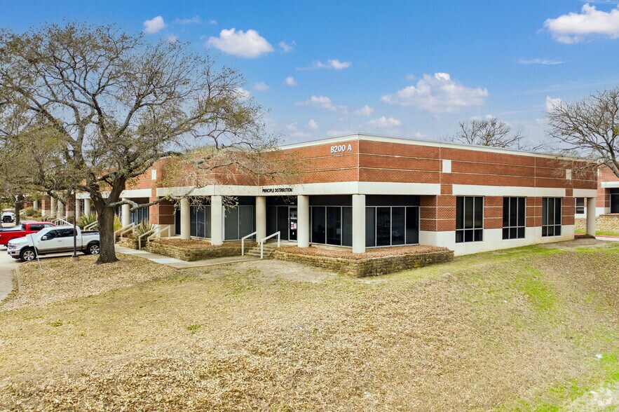 More Photos Of 8200 Cameron Rd, Austin Unknown For Lease
