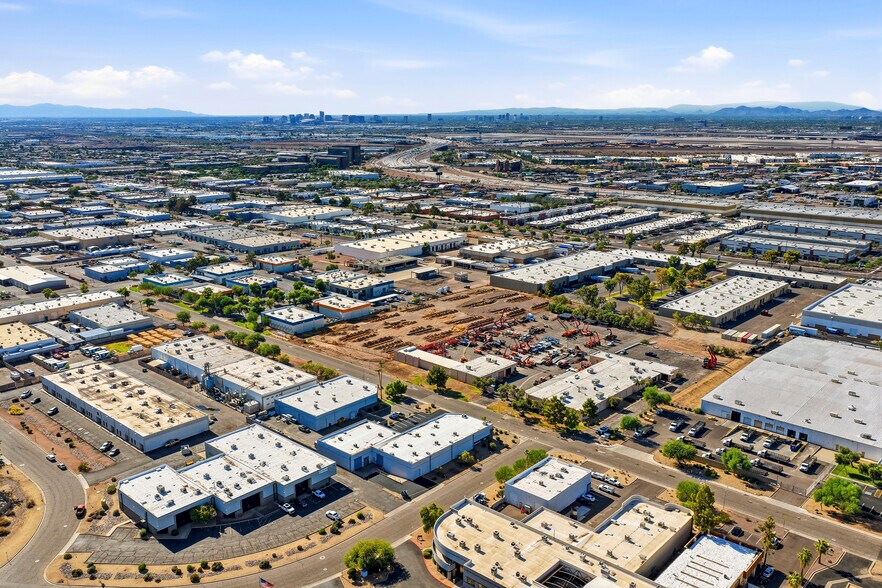 More Photos Of 3745 E Wier Ave, Phoenix Warehouse For Lease