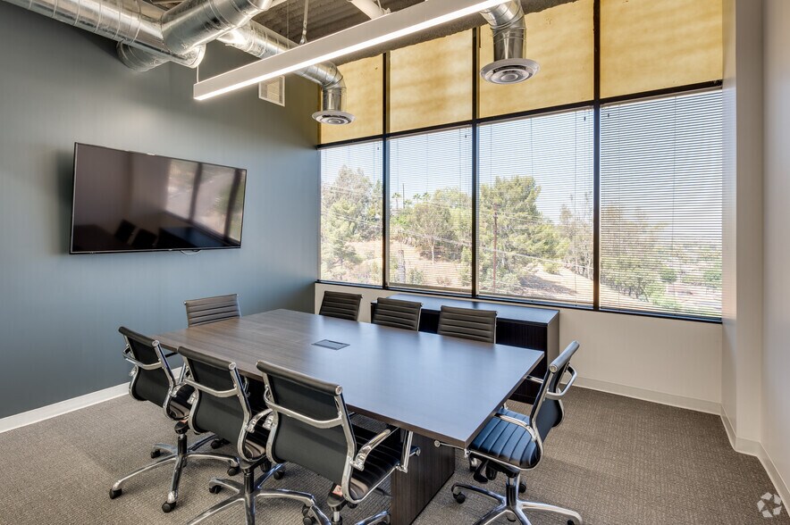 More Photos Of 3111 N Tustin Ave, Orange Office For Lease