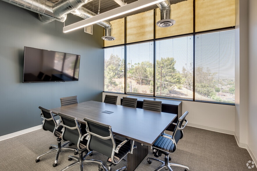 More Photos Of 3111 N Tustin Ave, Orange Office Residential For Lease