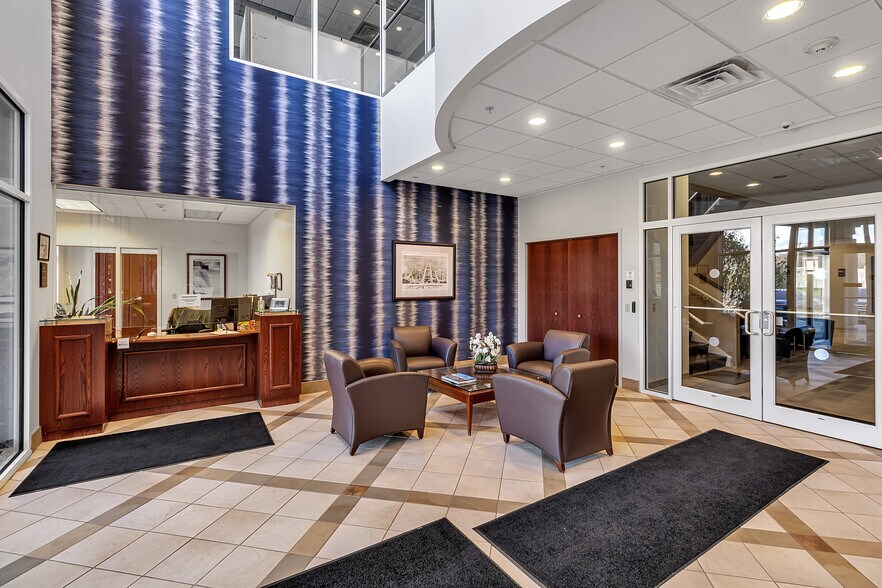 More Photos Of 23 Cobham Dr, Orchard Park Office For Lease