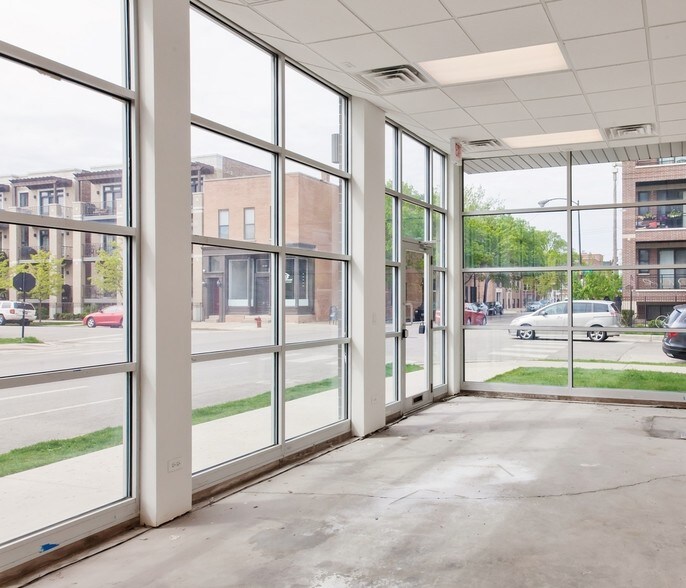 More Photos Of 1959 W Erie St, Chicago Storefront Retail Residential For Lease