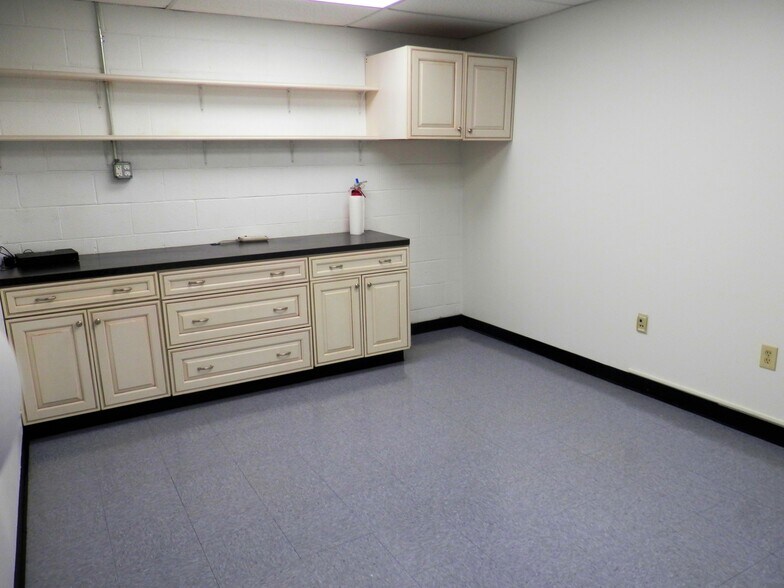 More Photos Of 1430 Lloyd Rd, Wickliffe Manufacturing For Sale