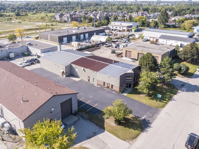 More Photos Of 15 Howard Pl, Kitchener Warehouse For Sale
