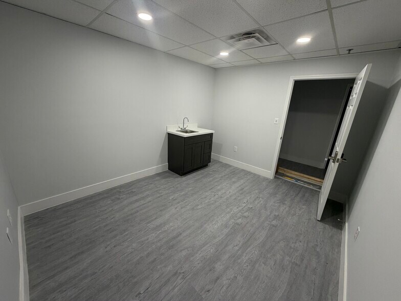 More Photos Of 587 E State Road 434, Longwood Office For Lease