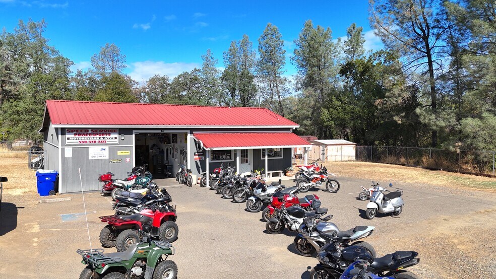 More Photos Of 2900 Cascade Blvd, Shasta Lake Service For Sale