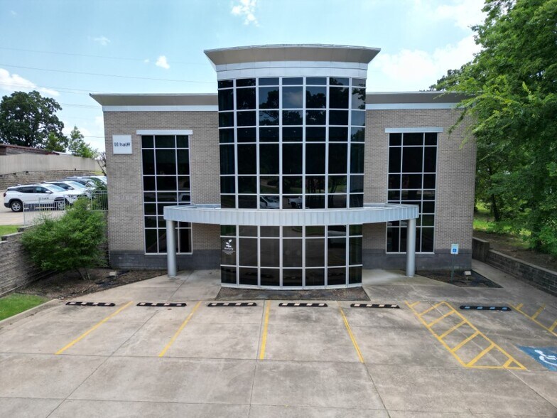 More Photos Of 5704 Euper Ln, Fort Smith Loft Creative Space For Sale