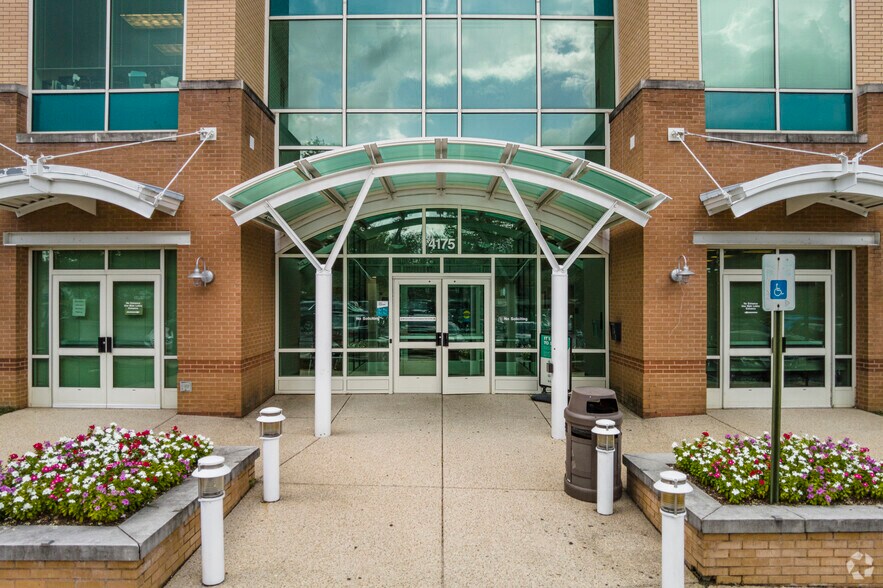 More Photos Of 4175 N Hanson Ct, Bowie Medical For Lease