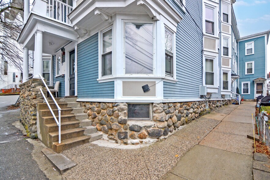 More Photos Of 25 Portland St, Haverhill Multifamily For Sale