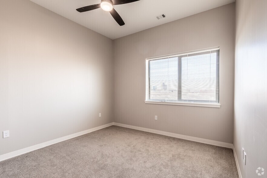 More Photos Of 1901 Vine St, Kansas City Multifamily For Sale