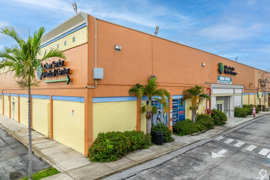 More Photos Of 4500-4698 NW 183rd St, Miami Gardens Storefront For Lease
