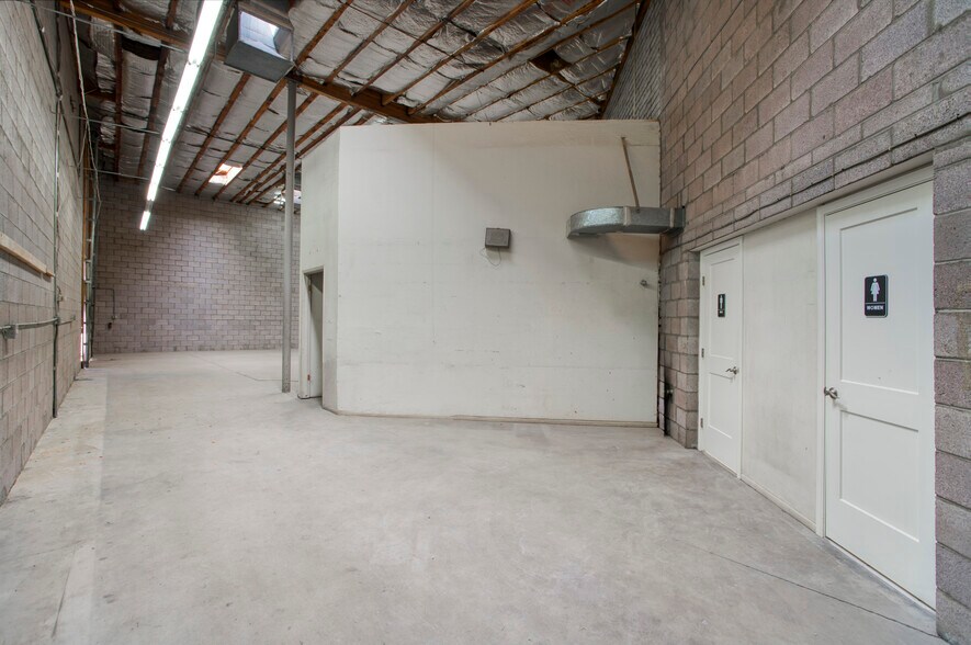 More Photos Of 323-331 W McDowell Rd, Phoenix Office For Lease