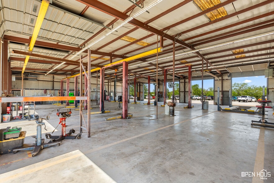 More Photos Of 1841 Mlk Jr Blvd, Wichita Falls Specialty For Sale