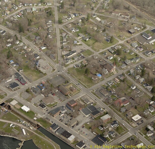 More Photos Of 60 State St, Phoenix Freestanding For Sale