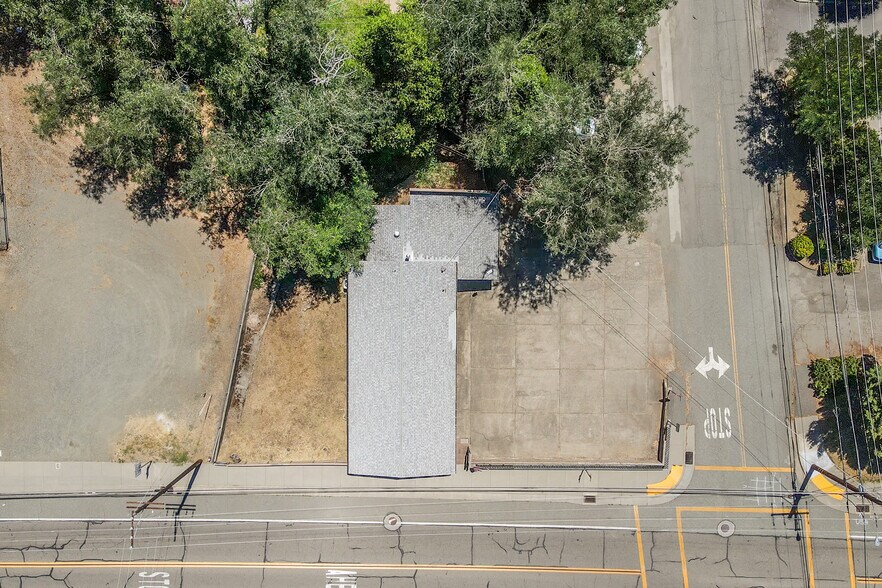 More Photos Of 30890 CA-3, Weaverville Office For Sale