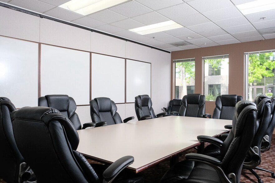 More Photos Of 165-185 N Redwood Dr, San Rafael Office For Lease