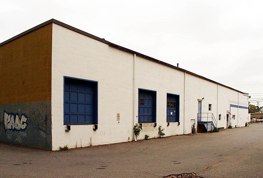 More Photos Of 113 Irving St, Framingham Freestanding For Lease