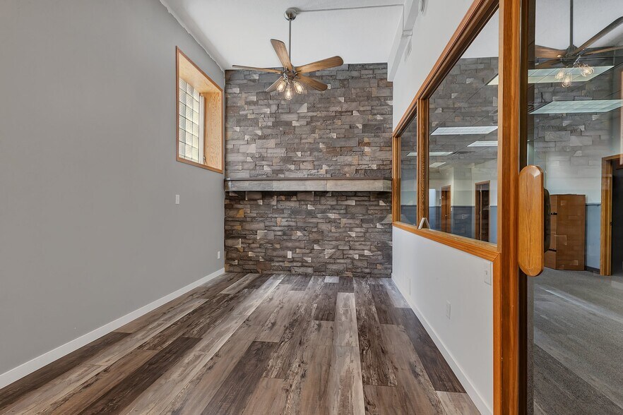 More Photos Of 15 6th Ave N, Saint Cloud Office Residential For Lease