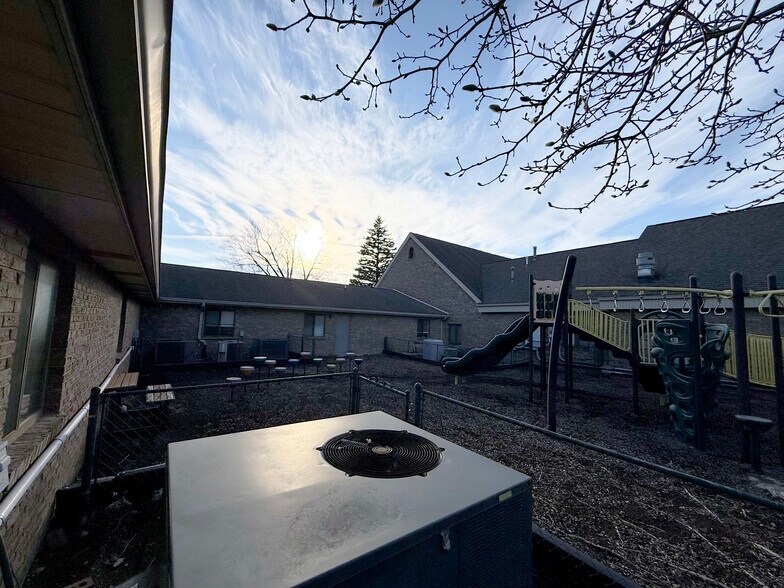 More Photos Of 11965 Allisonville Rd, Fishers Religious Facility For Sale