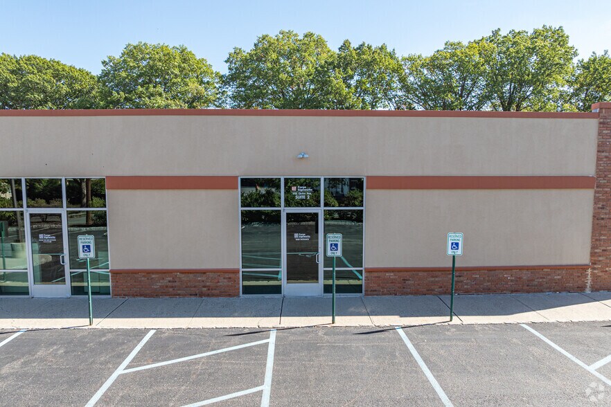 More Photos Of 1115 Globe Ave, Mountainside Light Manufacturing For Lease