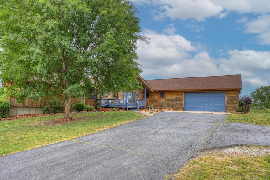 More Photos Of 25695 Mulberry Rd, Webb City Winery Vineyard For Sale