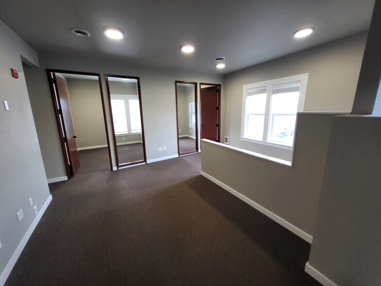 More Photos Of 223 S Lewis St, Monroe Storefront Retail Office For Sale