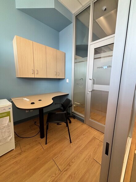 More Photos Of 805-863 Browns Line, Toronto Unknown For Lease