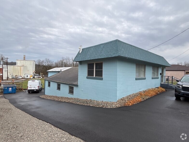 More Photos Of 340 W Main St, Batavia Office For Sale