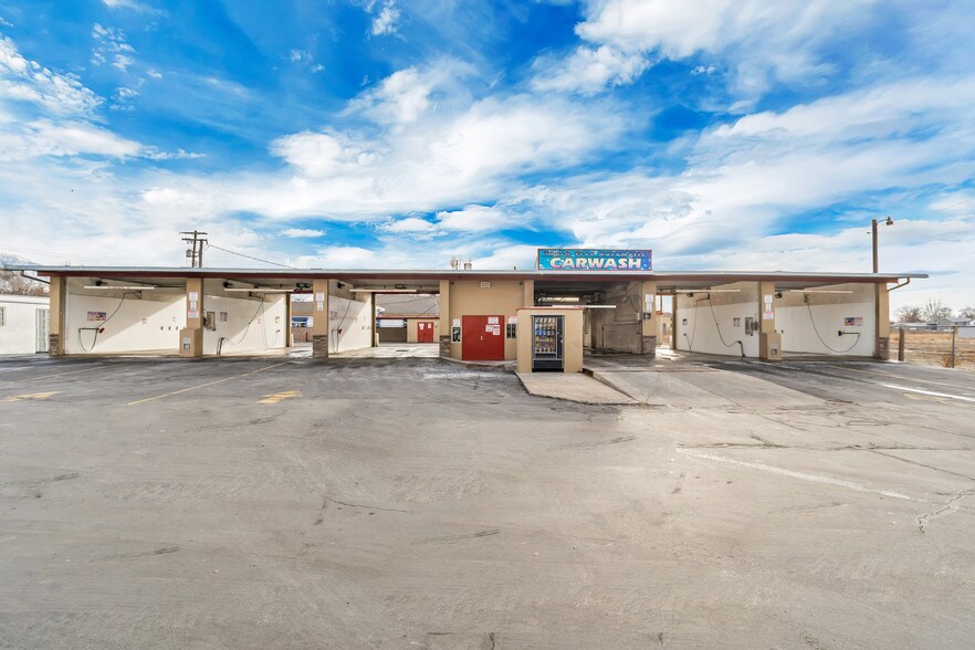 Primary Photo Of 614 E 3300 S, South Salt Lake Carwash For Sale