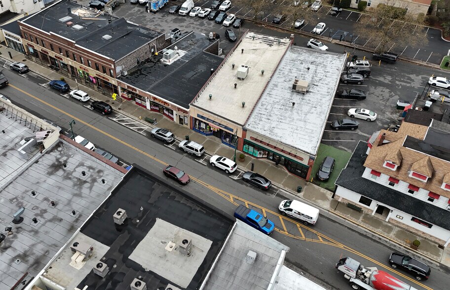 More Photos Of 191 Post Ave, Westbury Storefront For Lease