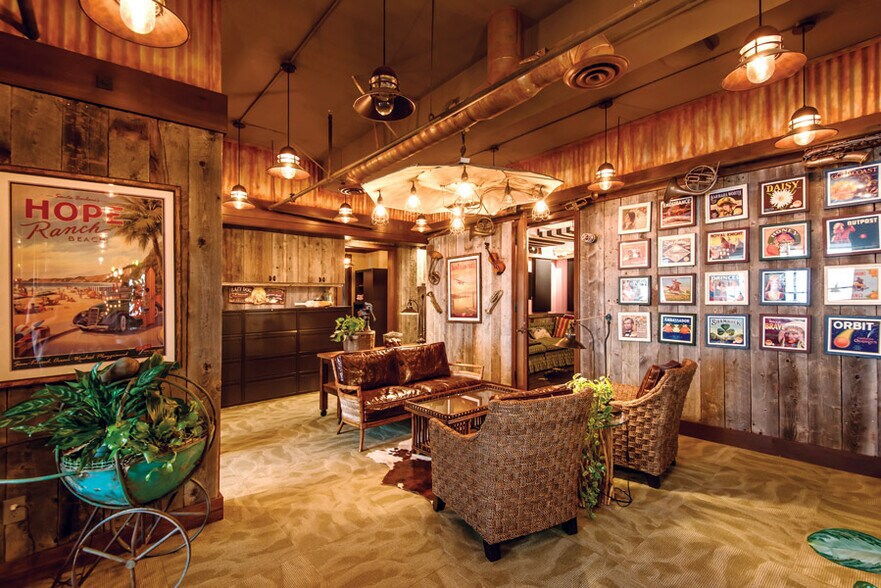 More Photos Of 22917 Pacific Coast Hwy, Malibu Office For Lease