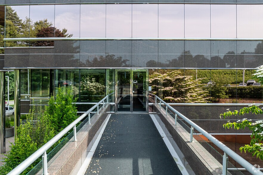 More Photos Of 175 Capital Blvd, Rocky Hill Coworking Space