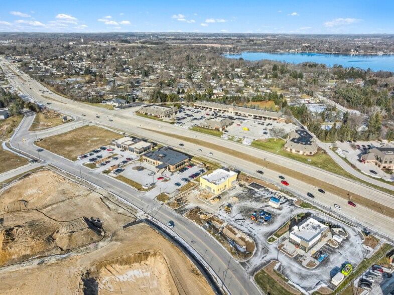 More Photos Of 1295 Olympia Fields Dr, Oconomowoc Restaurant For Sale