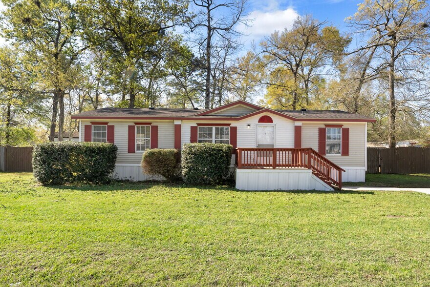 More Photos Of 16509 Brittany Way, Conroe Specialty For Sale