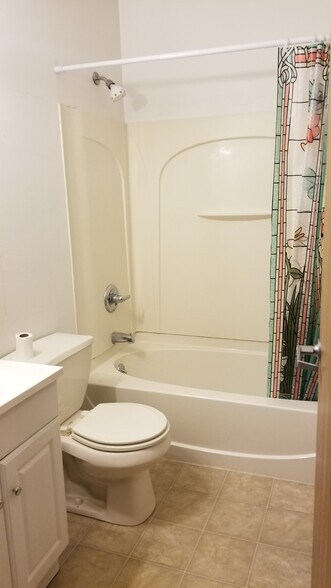 More Photos Of 230 S Dubuque St, Solon Multifamily For Sale