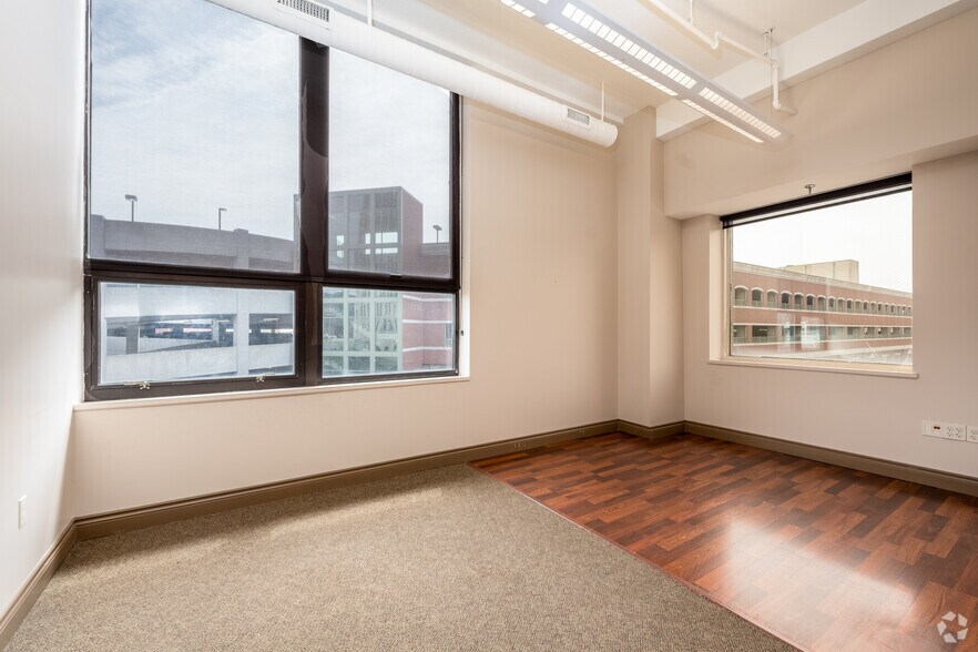 More Photos Of 125 S Kalamazoo Mall, Kalamazoo Apartments For Sale