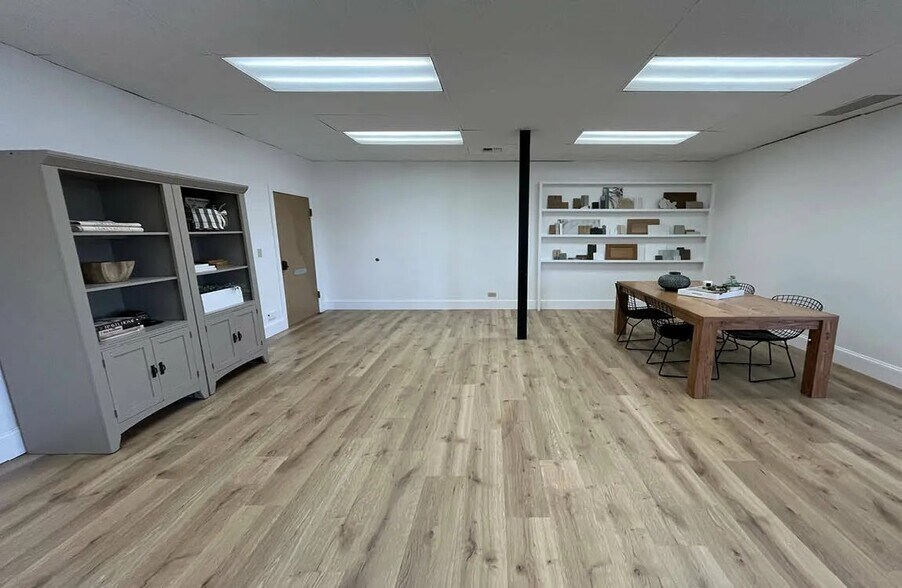 More Photos Of 120-158 S Cole Rd, Boise Flex For Lease