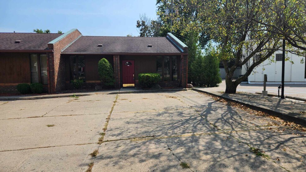 More Photos Of 25614-25616 Jefferson Ave, Saint Clair Shores Office For Lease