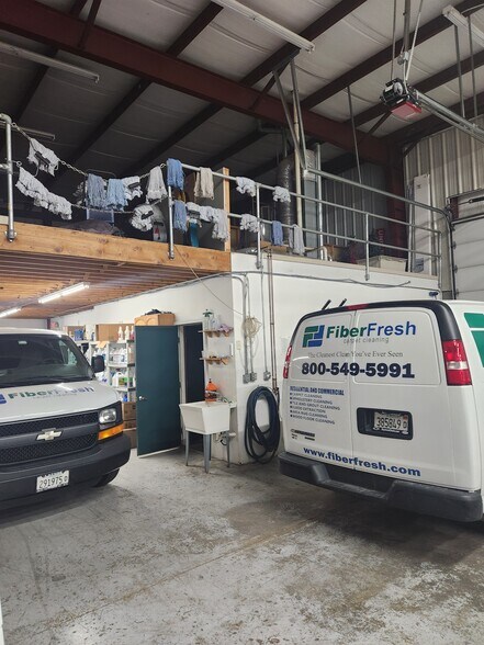 More Photos Of 1625 Weld Rd, Elgin Warehouse For Lease