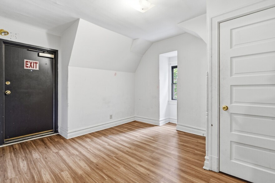 More Photos Of 215 S Braddock Ave, Pittsburgh Apartments For Sale