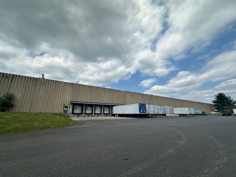 More Photos Of 555 Rt 57 W, Port Murray Warehouse For Lease